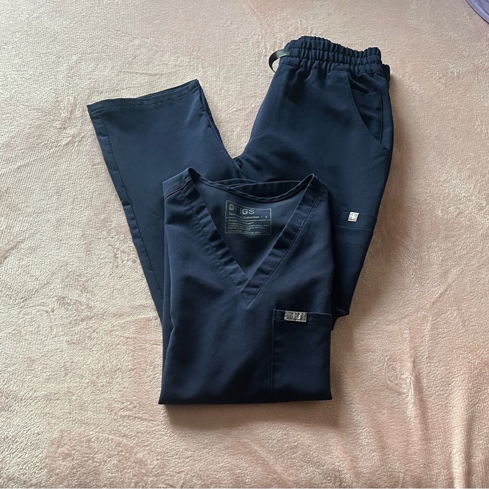 Navy Women's Scrub Set - V-Neck Top & Elastic Waist Pants